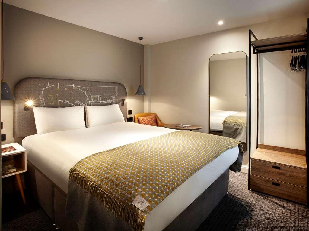 Mercure Leeds Centre Hotel Room photo